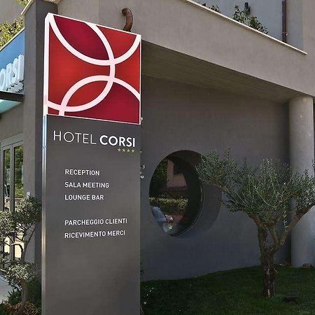 Hotel Corsi - 菲乌米奇诺 外观 照片